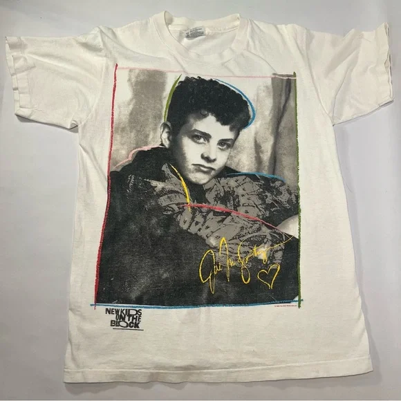 Vintage - New Kids on the Block T-Shirt - Picture 1 of 10